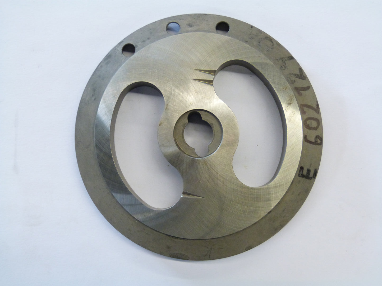Image 1 of CONTROL PLATE RH