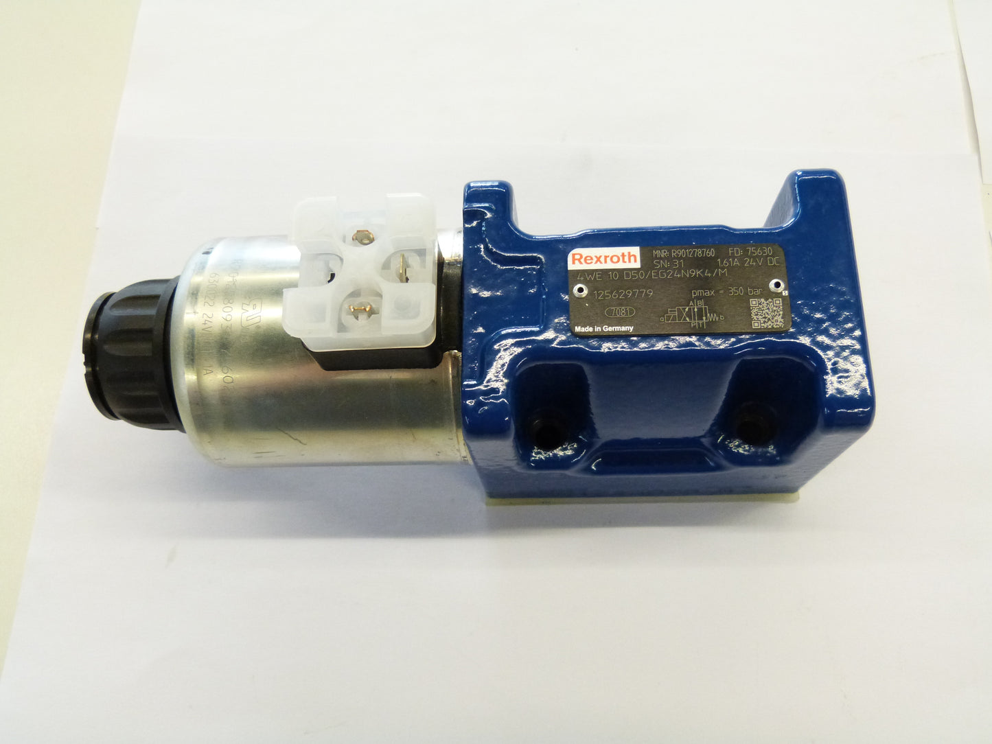 Image 1 of 4WE 10 D5X/EG24N9K4/M