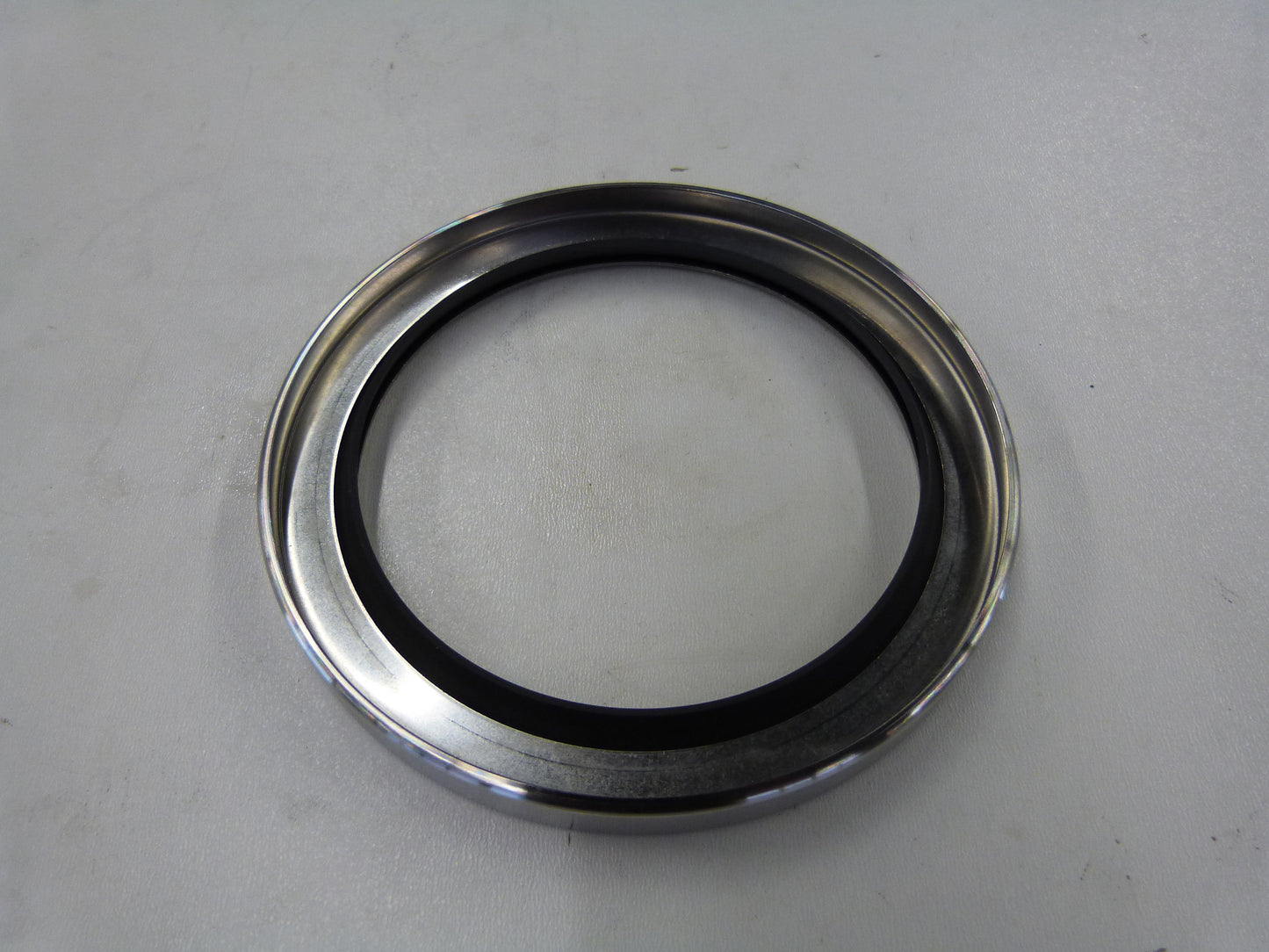 Image 1 of RWDR 100X130X12 HN2390         -V ELRING