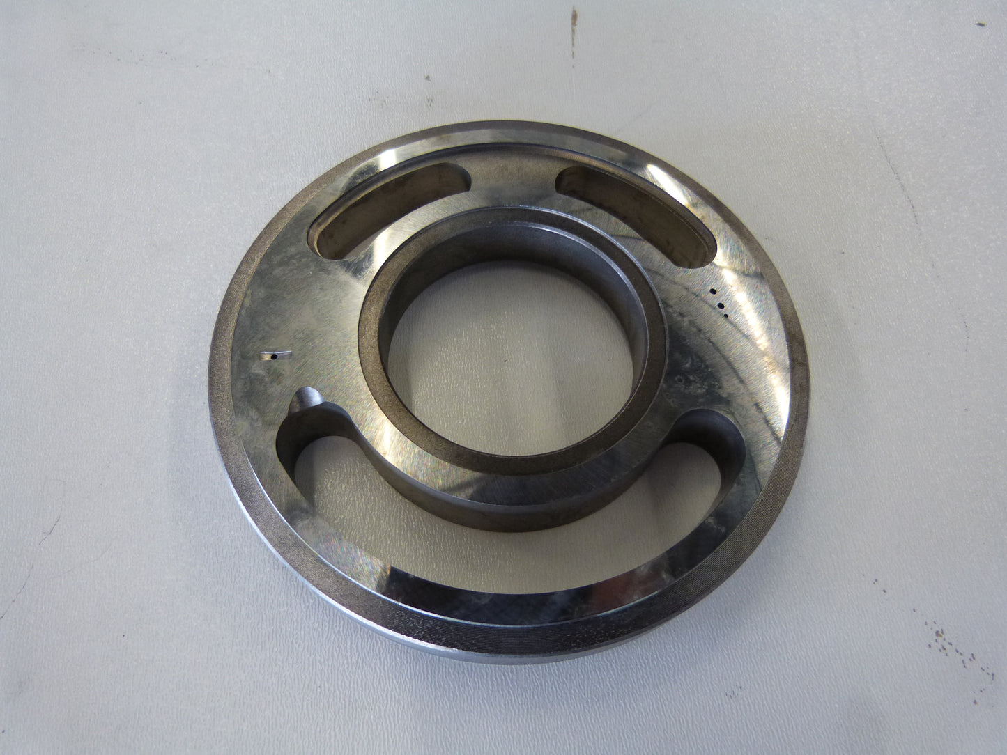 Image 1 of PORTPLATE LH