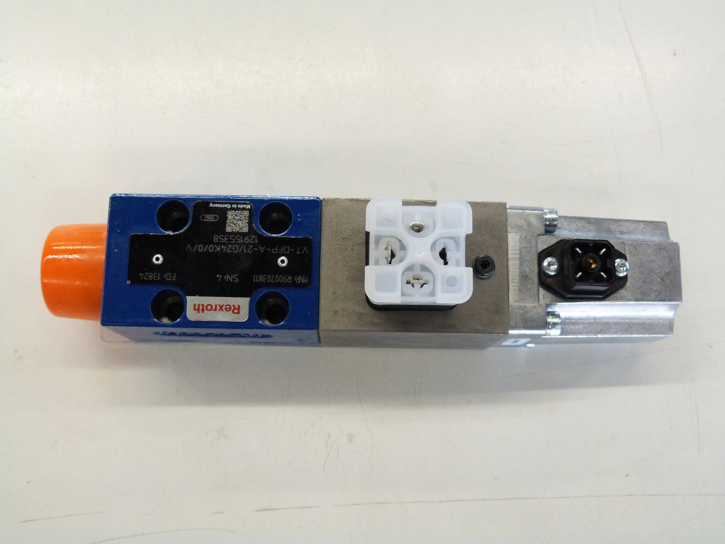 Image 1 of DIRECTIONAL VALVE