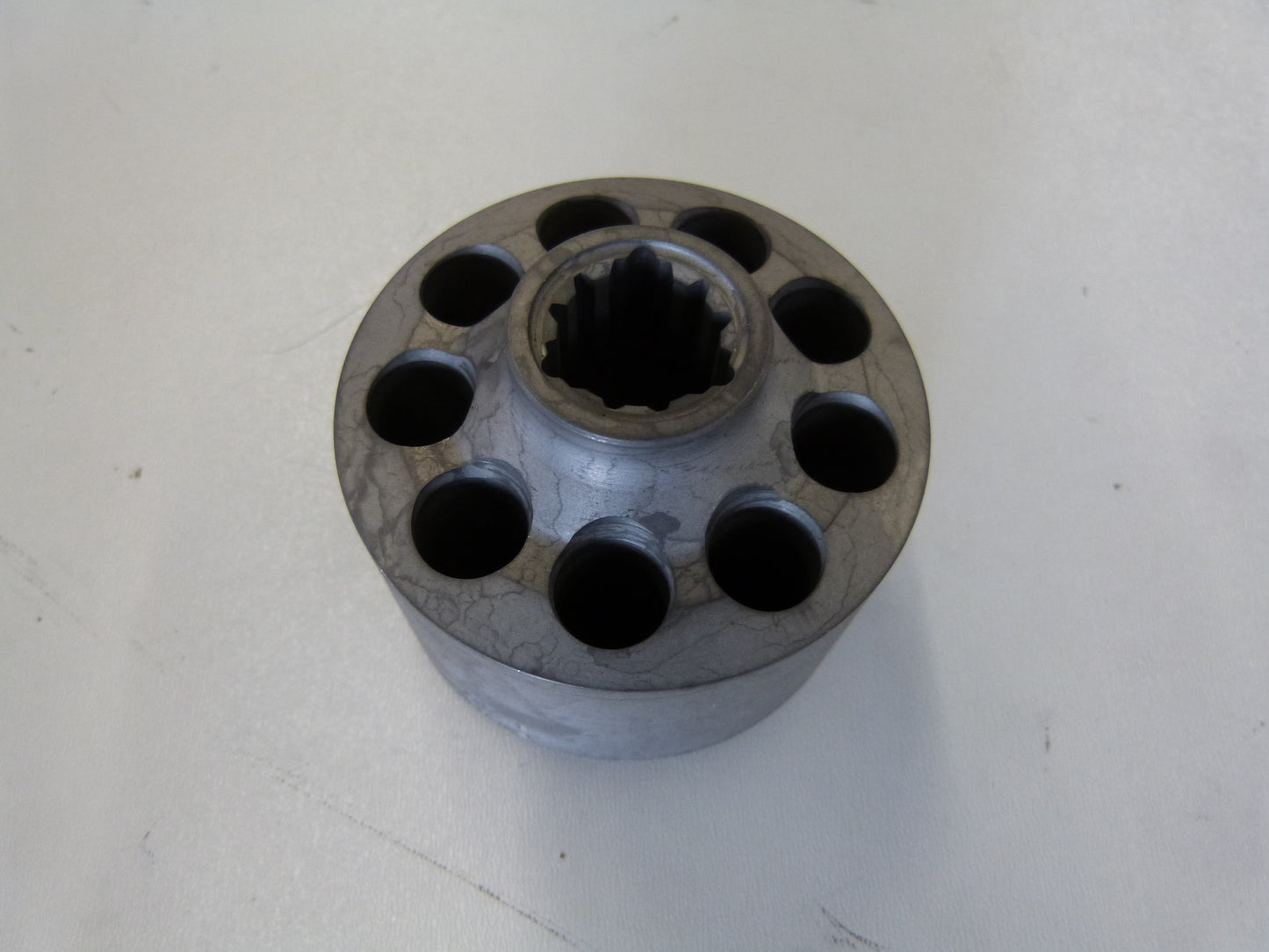 Image 1 of CYLINDER