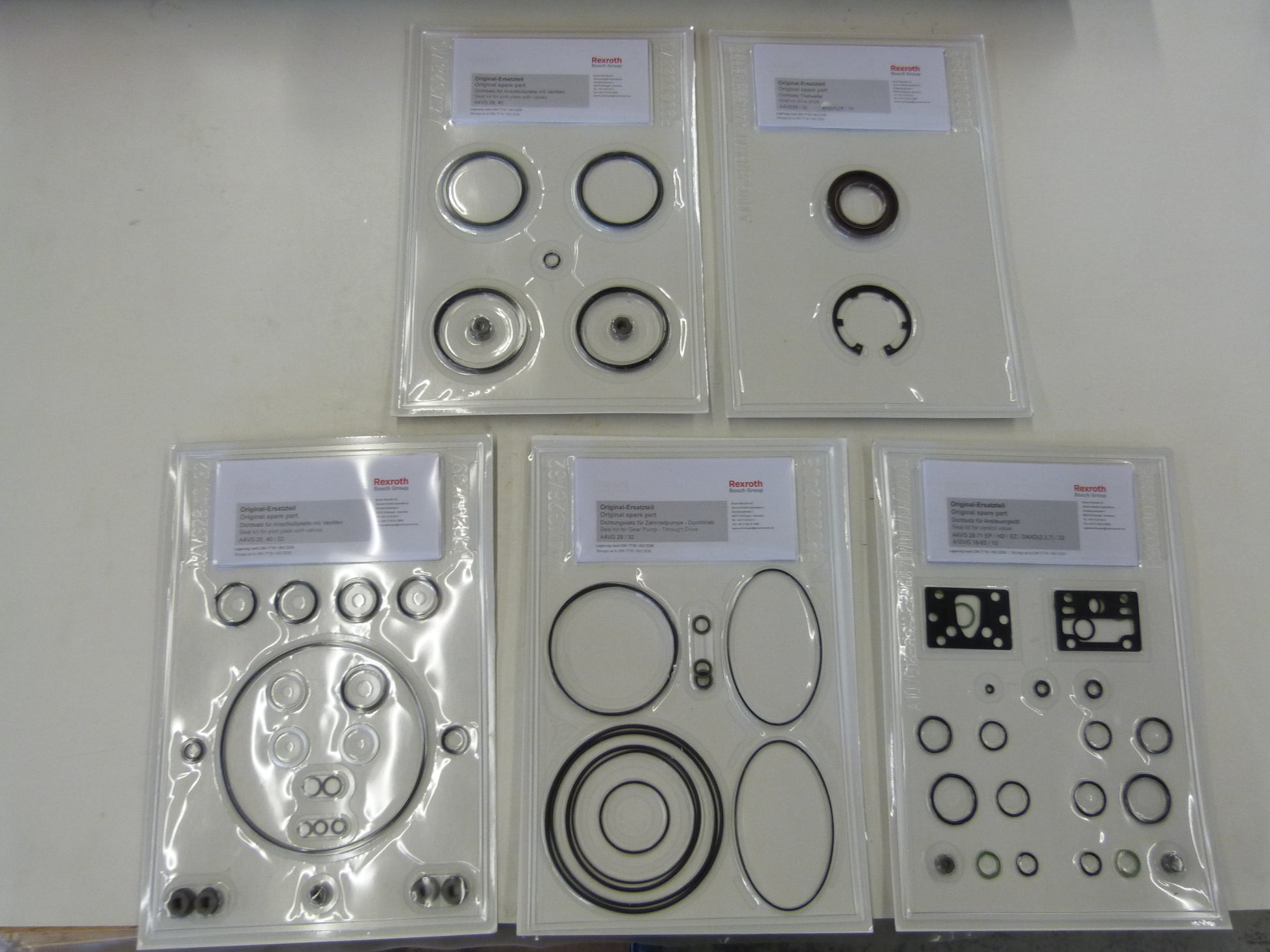 Image 1 of SEAL KIT COMPLETE
