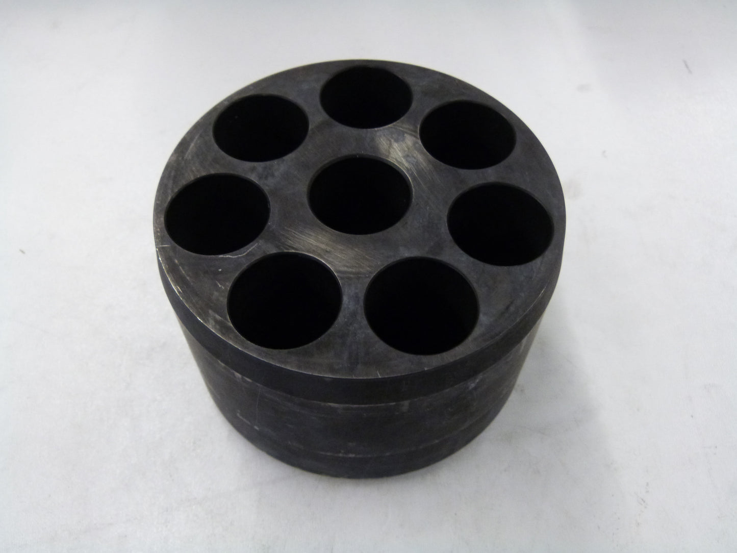 Image 1 of ZYLINDER           'R'