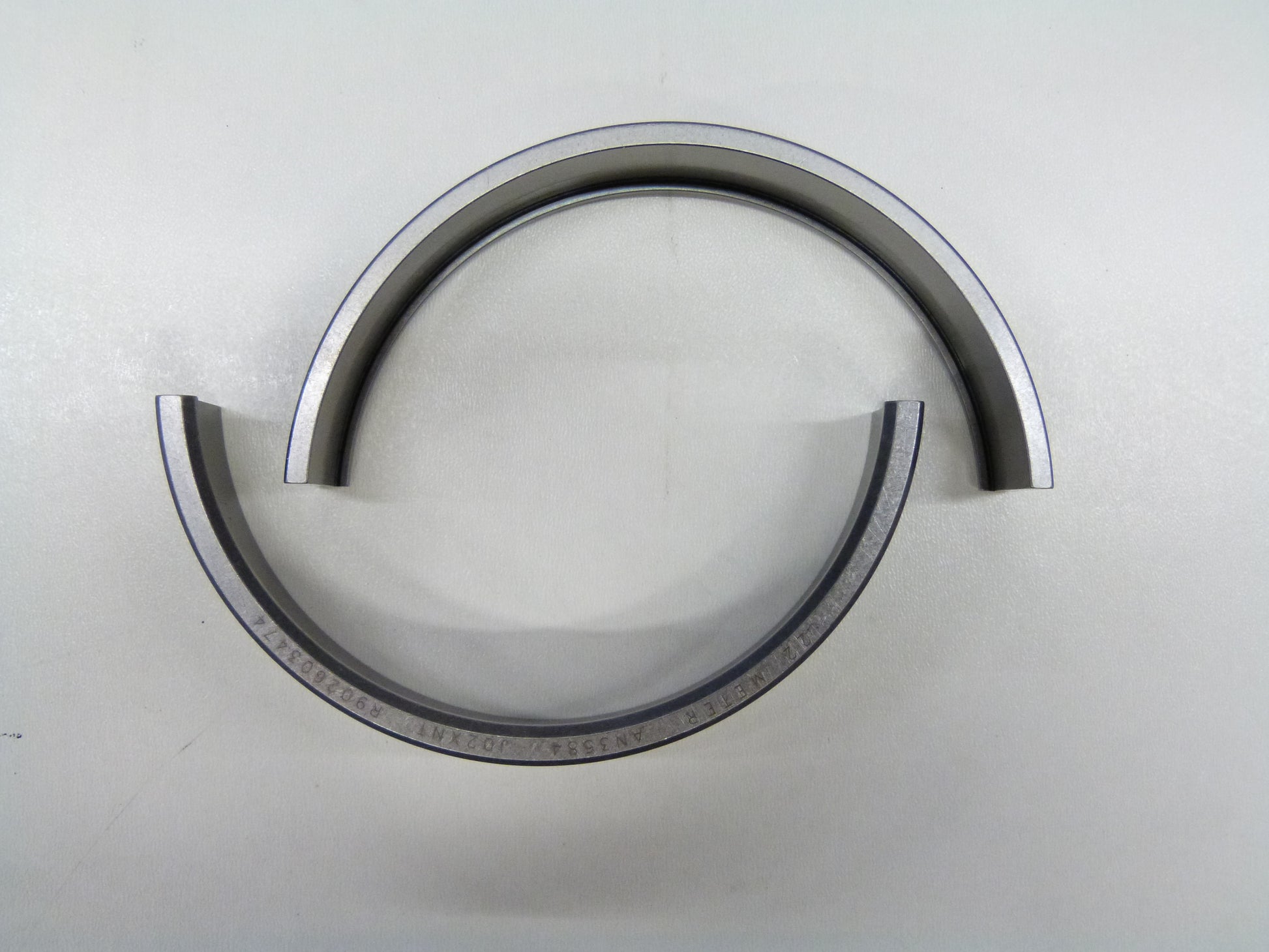 Image 1 of LAGERSCHALEN-PAAR  99,5X106,5X