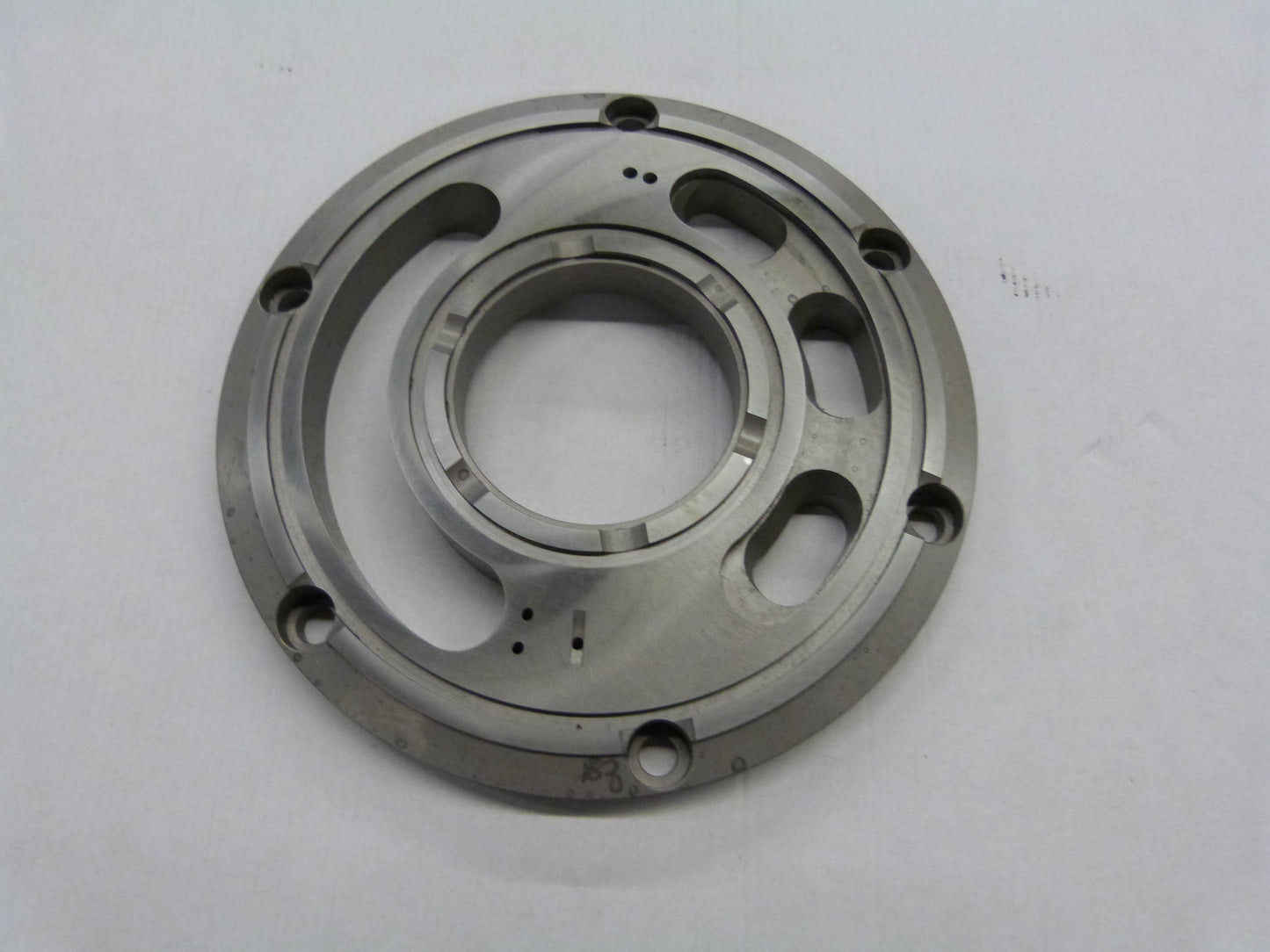 Image 1 of DISTRIBUTOR PLATE  A4VSLO 750 R