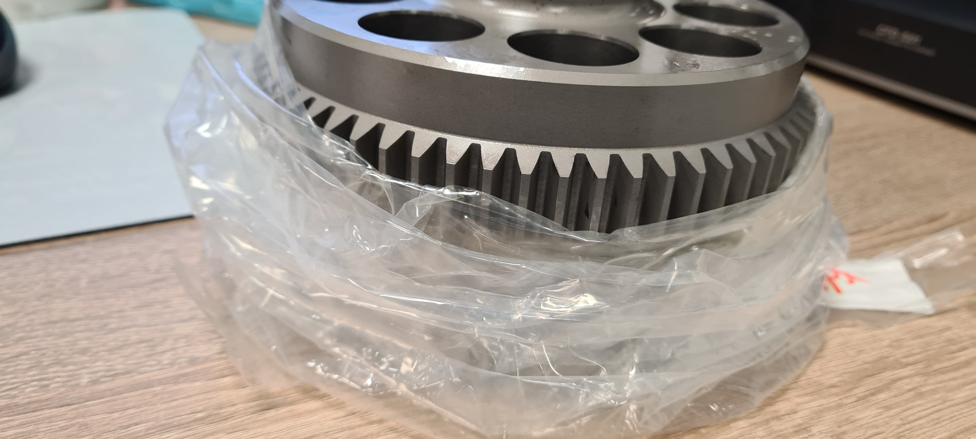 Image 3 of CYLINDER