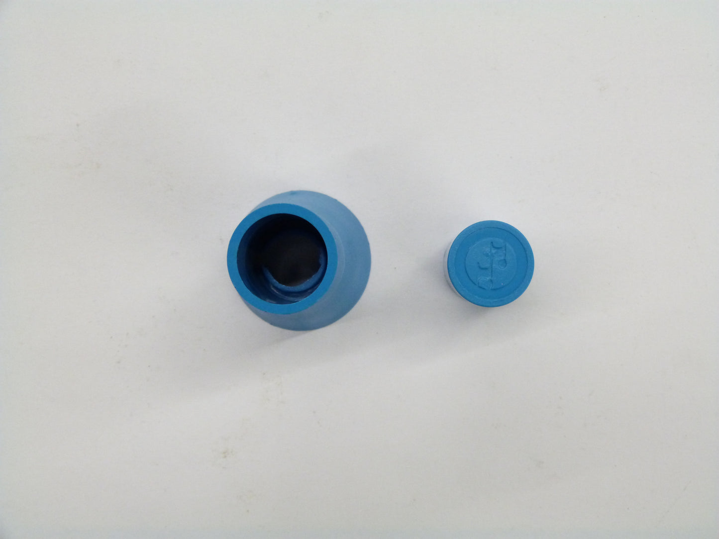 Image 1 of CAPUCHON (12x40)