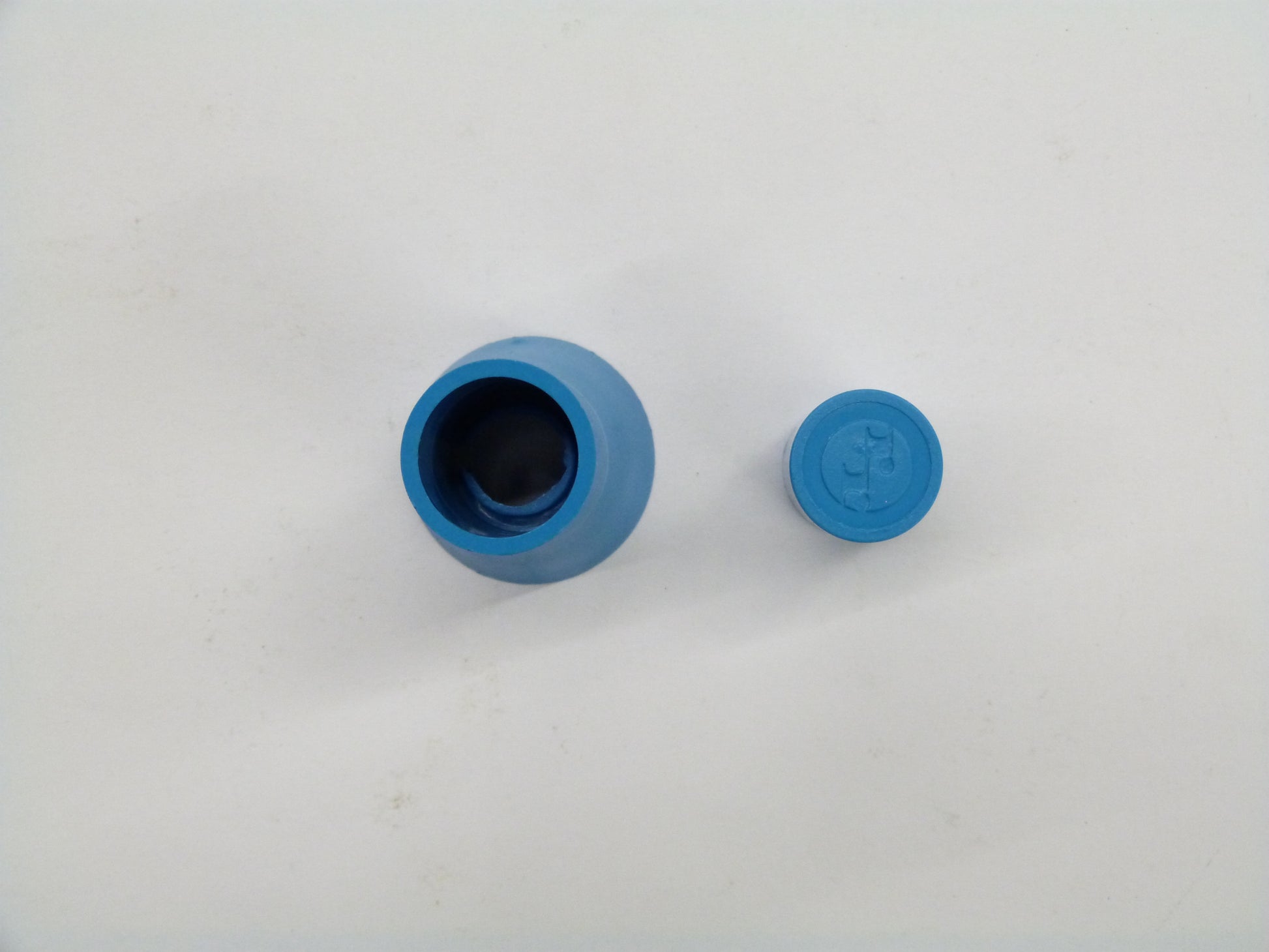 Image 1 of CAPUCHON (12x40)