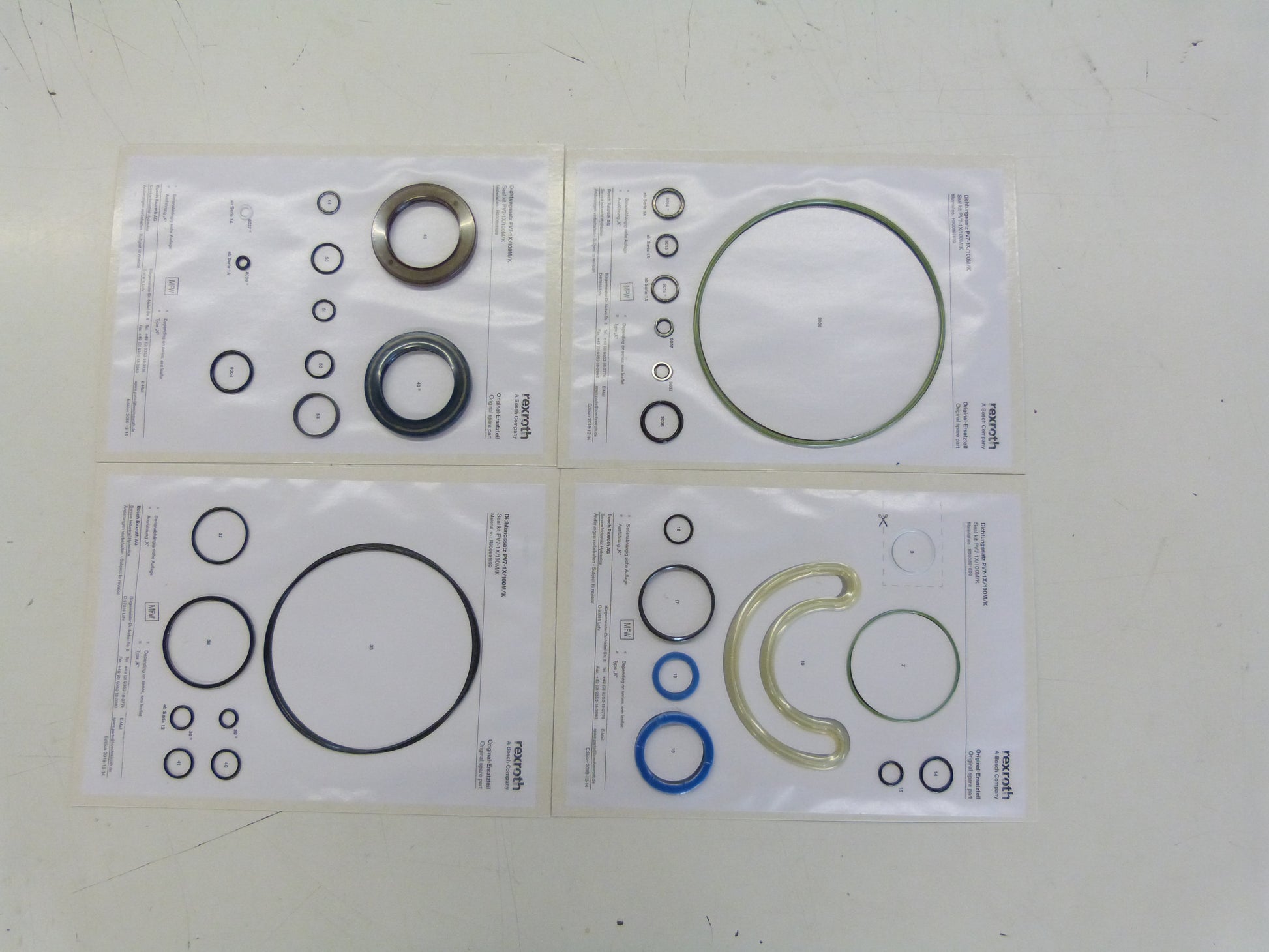 Image 1 of SEAL SET