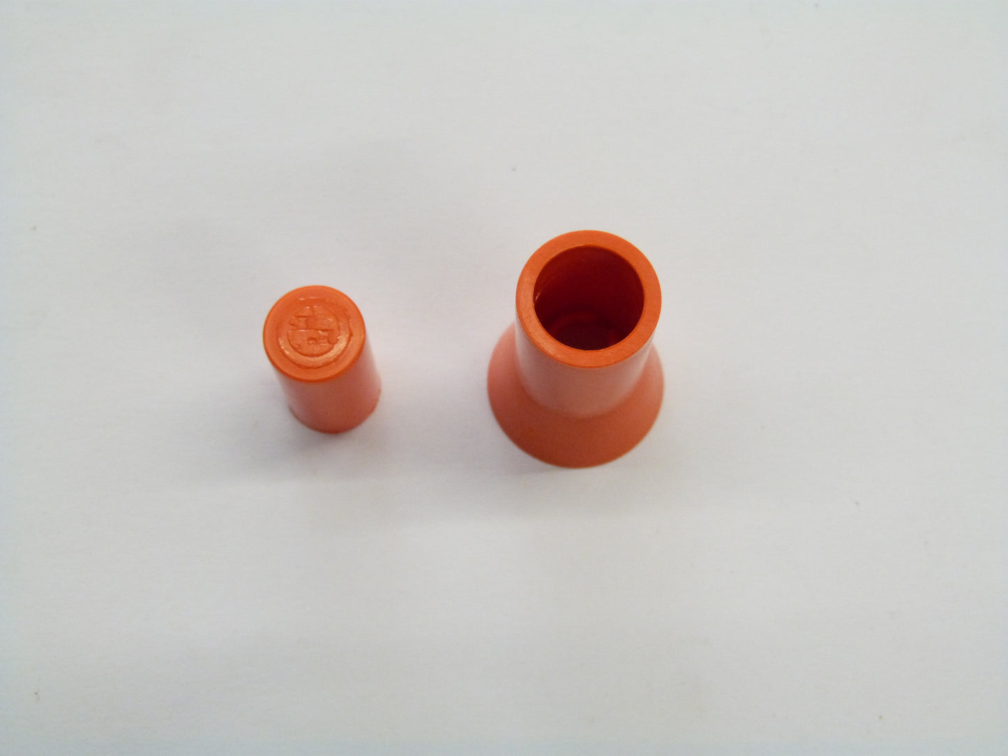 Image 1 of SICHERUNGSKAPPE  8X32  -ORANG
